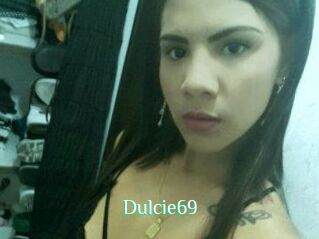 Dulcie_69