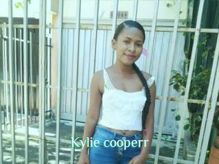 Kylie_cooperr