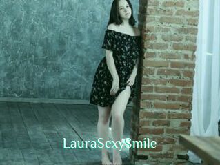 LauraSexySmile