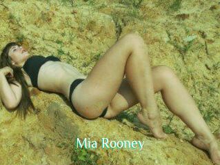 Mia_Rooney