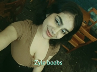 Zyle_boobs